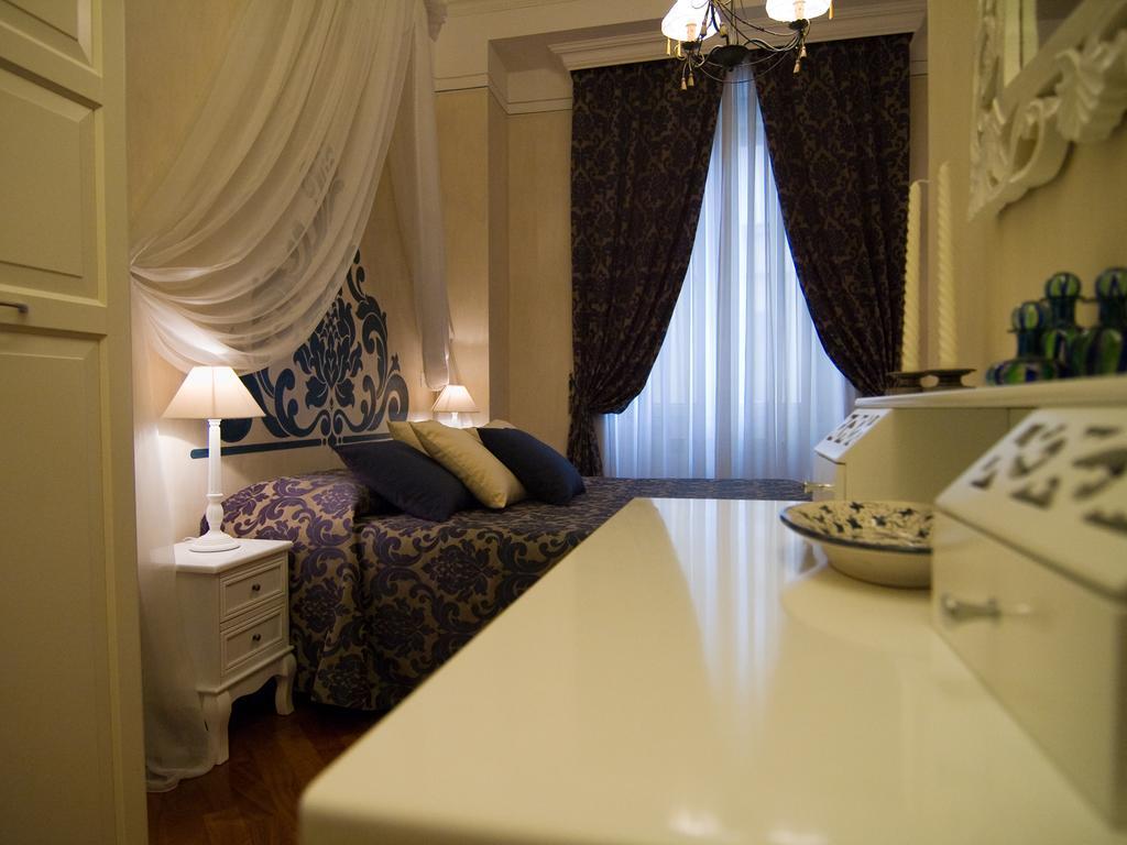 روما B&B Les Suites الغرفة الصورة
