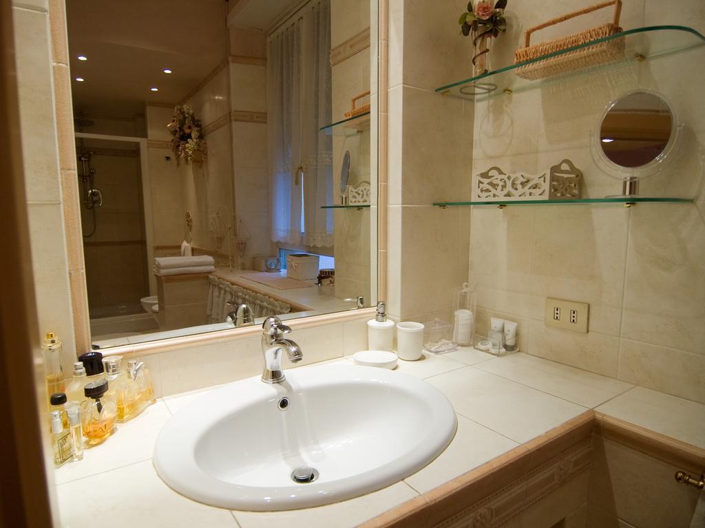 روما B&B Les Suites الغرفة الصورة