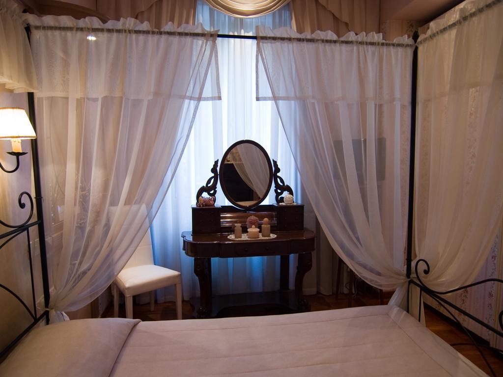 روما B&B Les Suites الغرفة الصورة