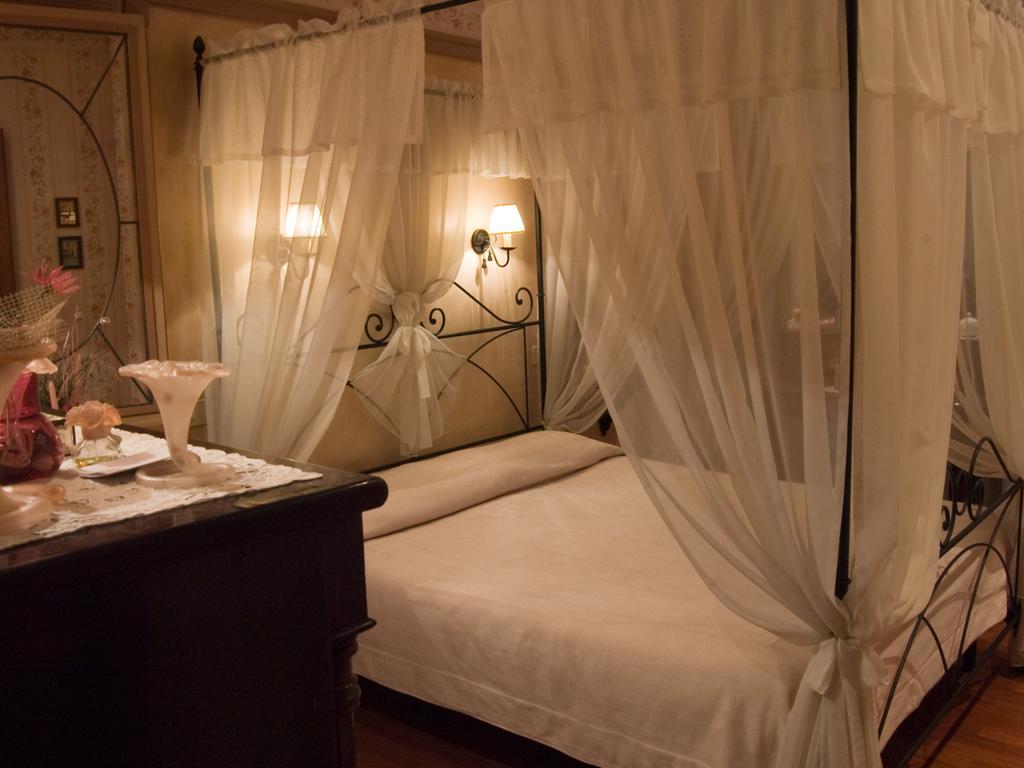 روما B&B Les Suites الغرفة الصورة